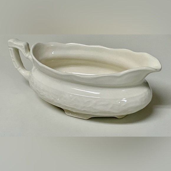 1920s Vintage Embossed White Mount Clemens VOGUE Gravy Boat - Picture 2 of 16